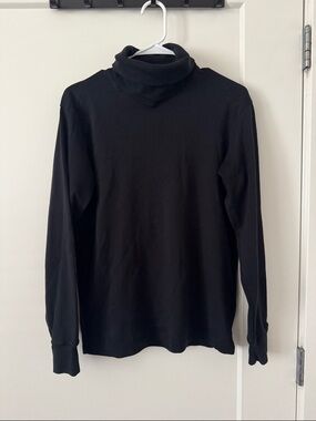 Uniqlo Men's Black Turtleneck Long-Sleeve Sweater